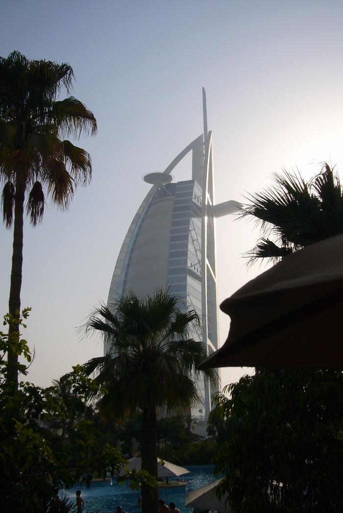 Ŭ���ϸ� ���� �������� �̹����� ���Ǽ� �ֽ��ϴ�.