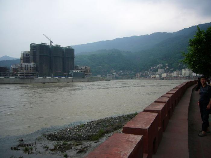 Ŭ���ϸ� ���� �������� �̹����� ���Ǽ� �ֽ��ϴ�.