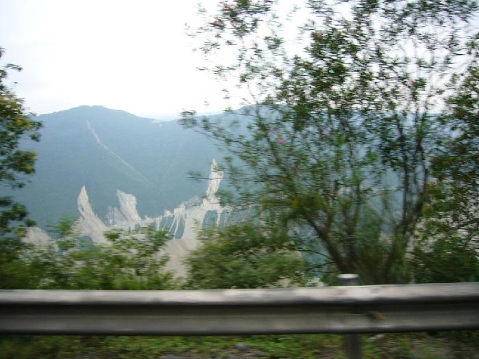 Ŭ���ϸ� ���� �������� �̹����� ���Ǽ� �ֽ��ϴ�.