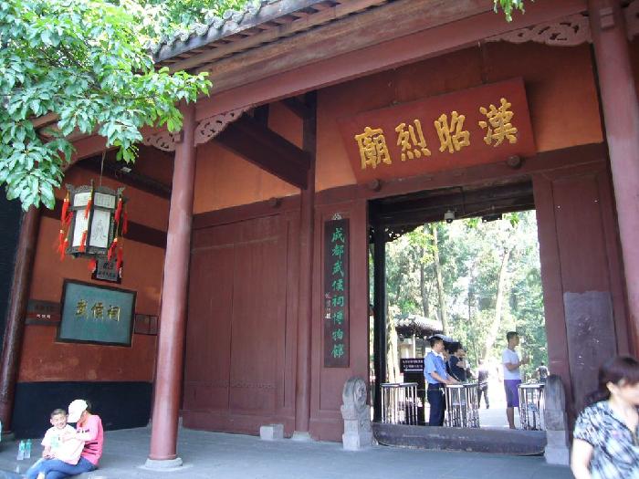 Ŭ���ϸ� ���� �������� �̹����� ���Ǽ� �ֽ��ϴ�.